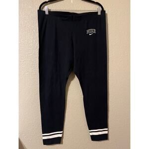 Nike women’s athletic wear pants/leggings size extra large